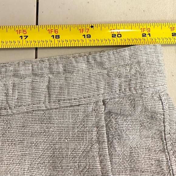 GOODFELLOW & CO. Men’s Gray Casual Flat Front "Linden" Five Pocket Shorts Sz 42 - Picture 9 of 12